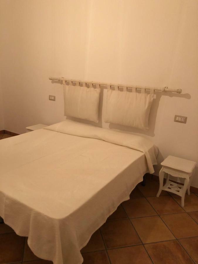 Casa Della Nonna Lejlighed San Giovanni Suèrgiu Eksteriør billede